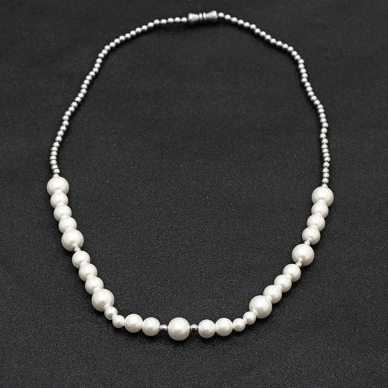 Collier Maille À Billes Plaqué Or Blanc Et Perles Artificielles.